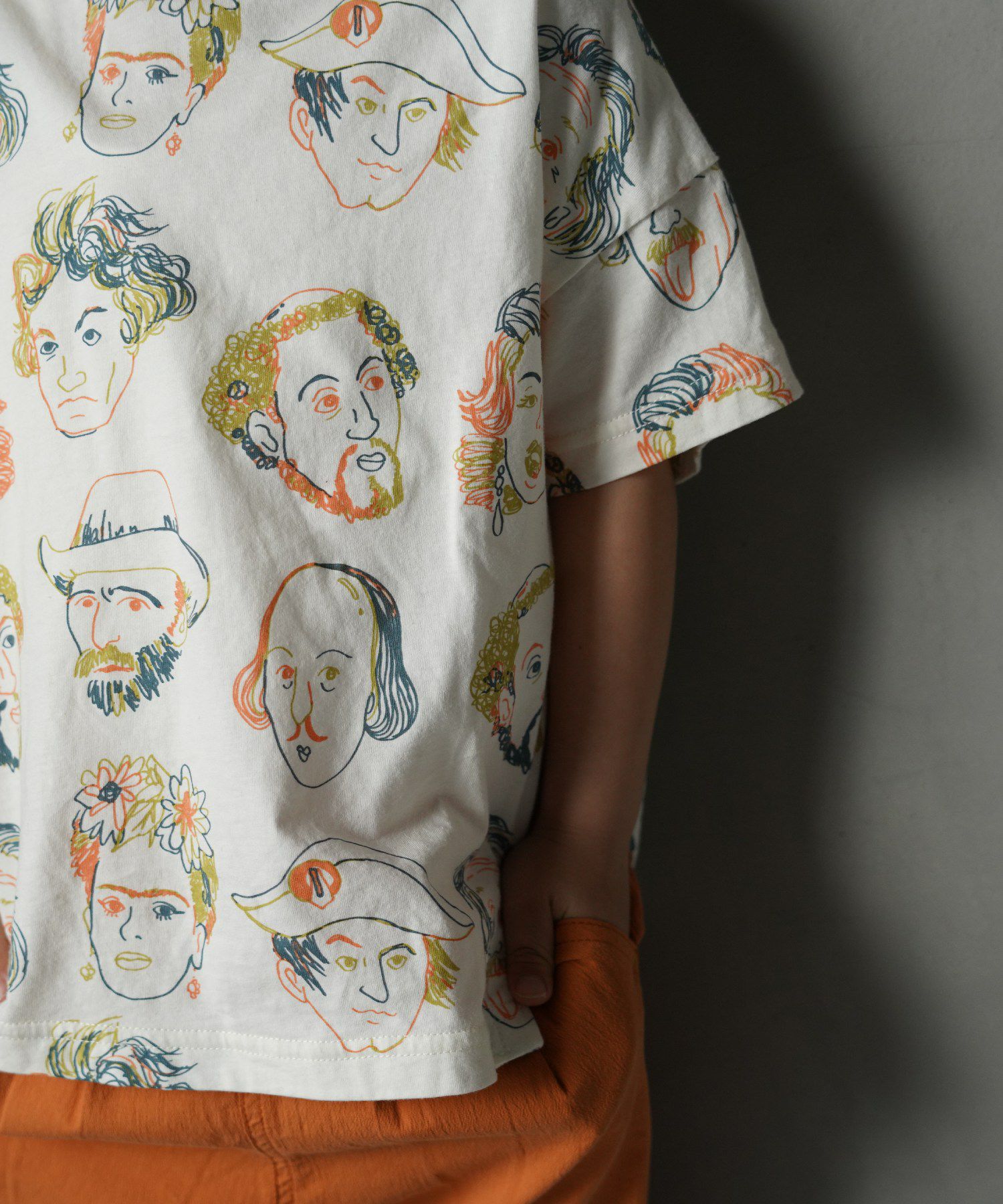 カラフルえらい人総柄半袖Tシャツ□80～140cm | MAKE YOUR DAY