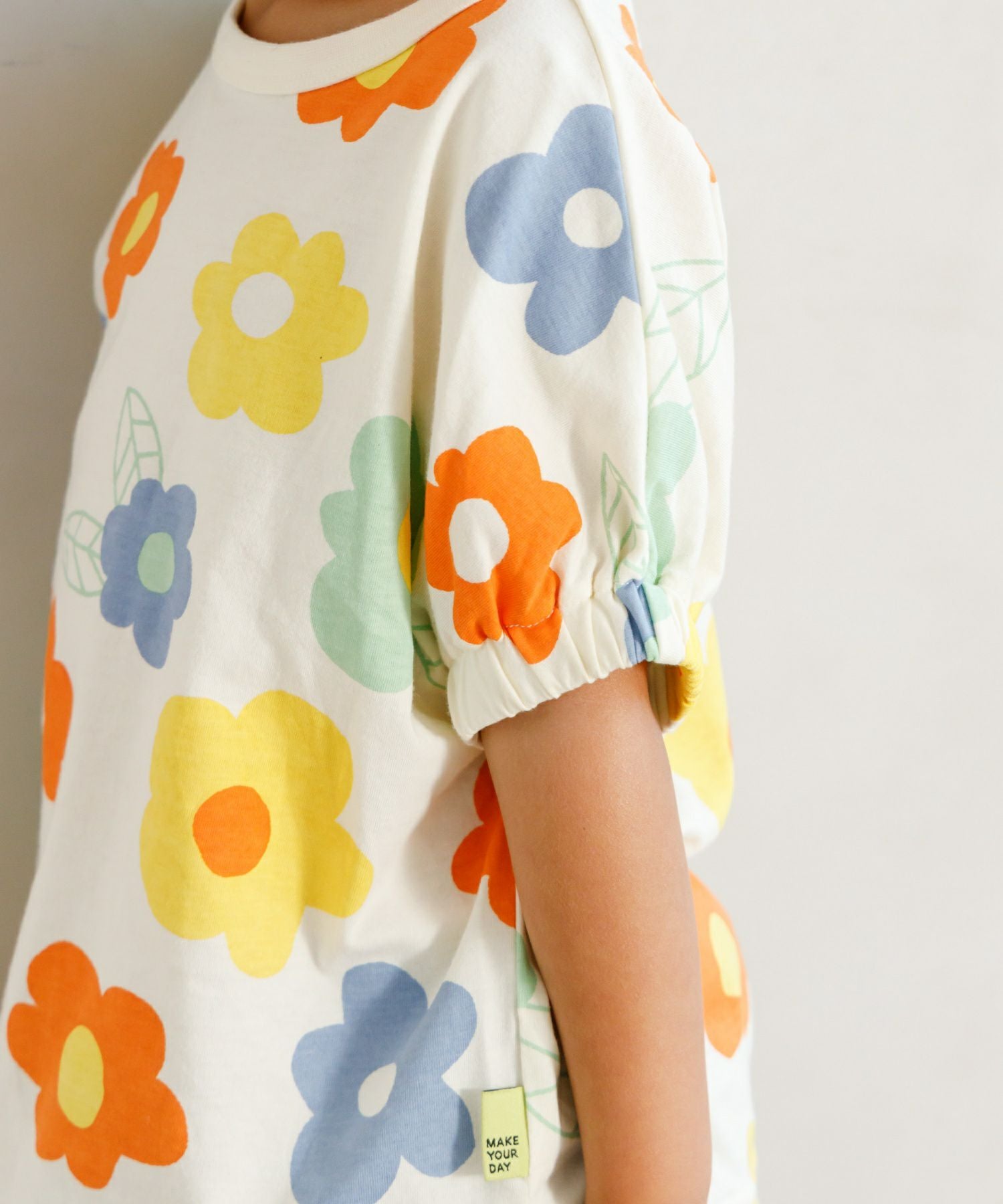 セール】レトロポップなお花総柄半袖Tシャツ□80～140cm | MAKE YOUR DAY