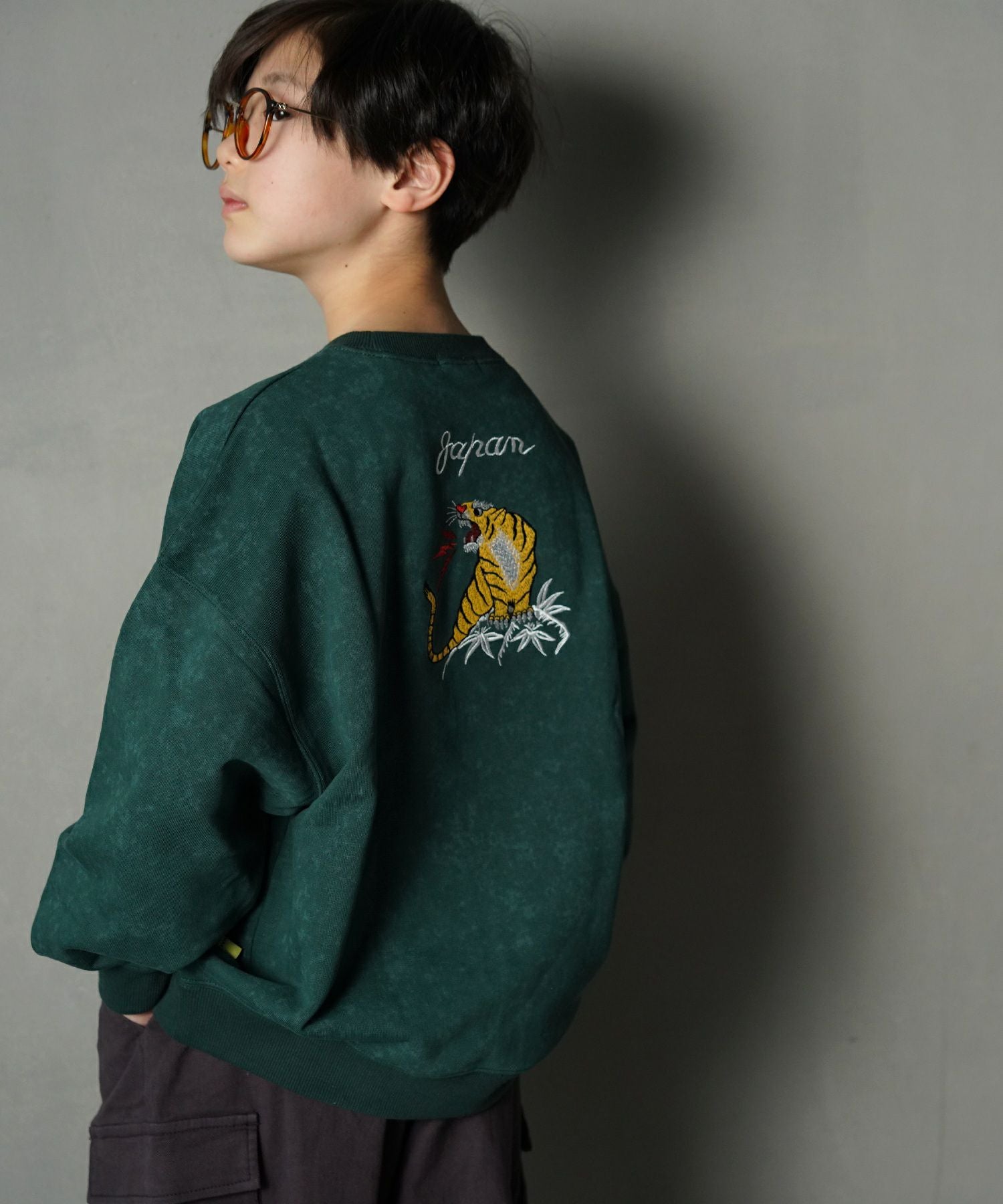 スカジャン風トラ刺繍裏毛トレーナー□150.160cm|≪公式≫メイクユアデイ