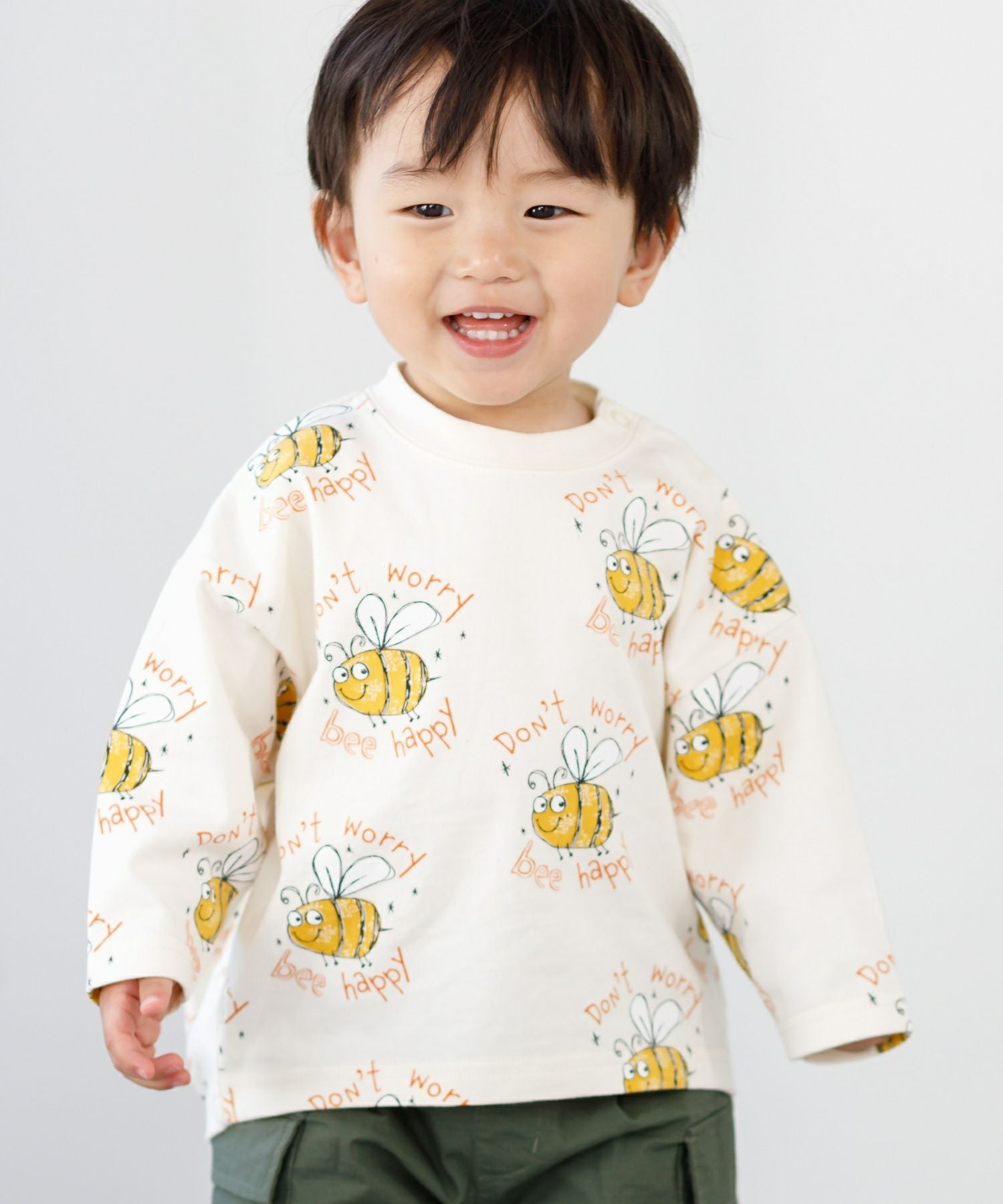 Bee Happy総柄長袖Tシャツ□80～140cm|≪公式≫メイクユアデイ