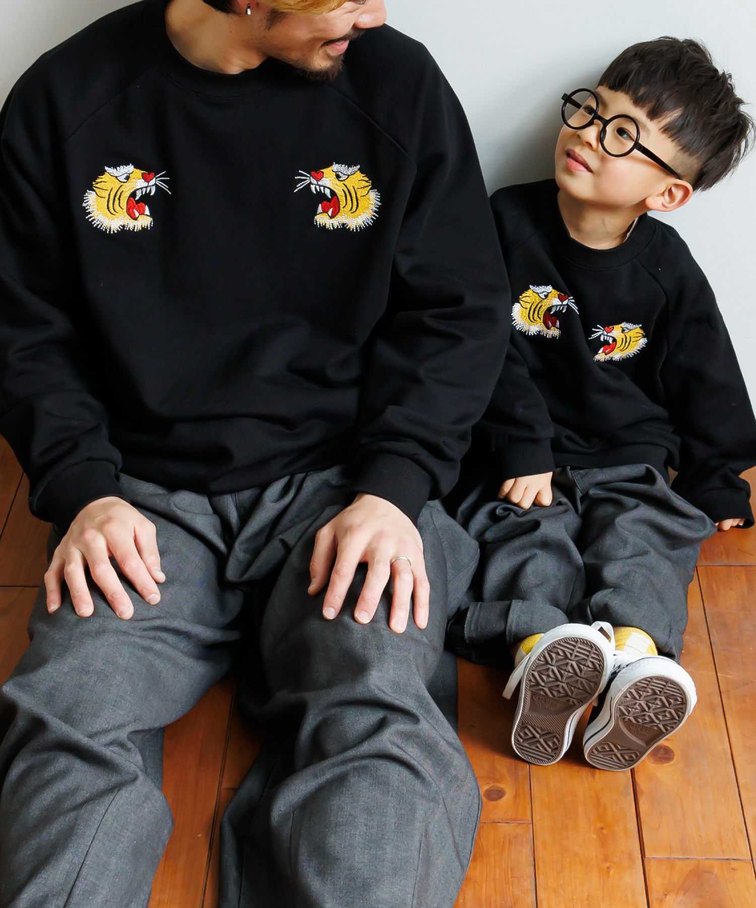 トラ刺繍ファミリー裏毛トレーナー□80～140cm | MAKE YOUR DAY