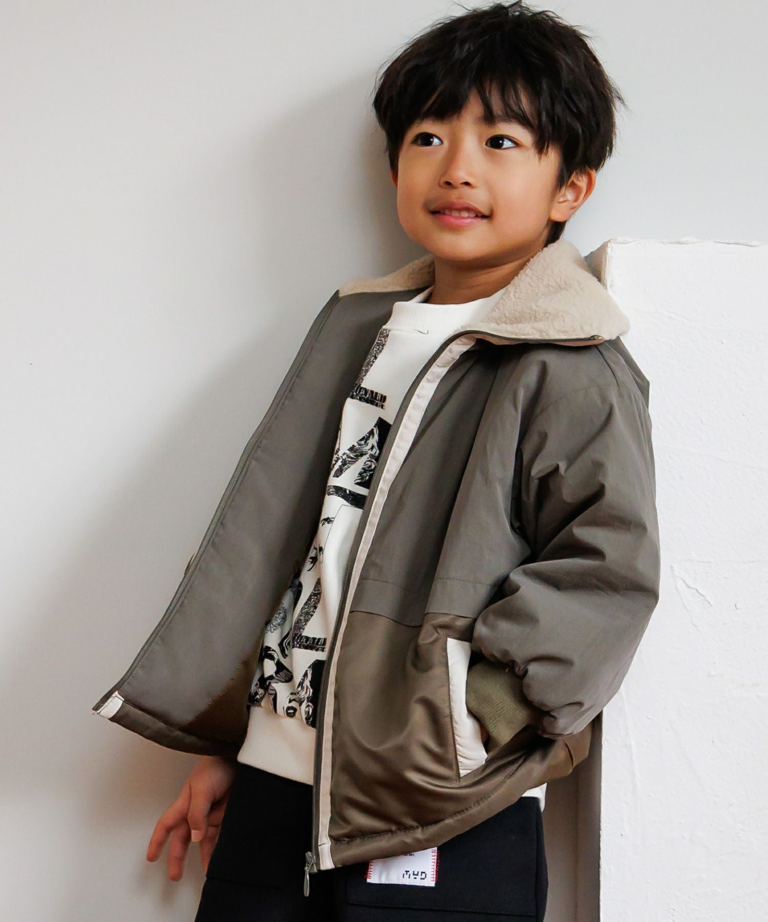 セール】えらい人のアルファベット総柄裏毛トレーナー□80～140cm