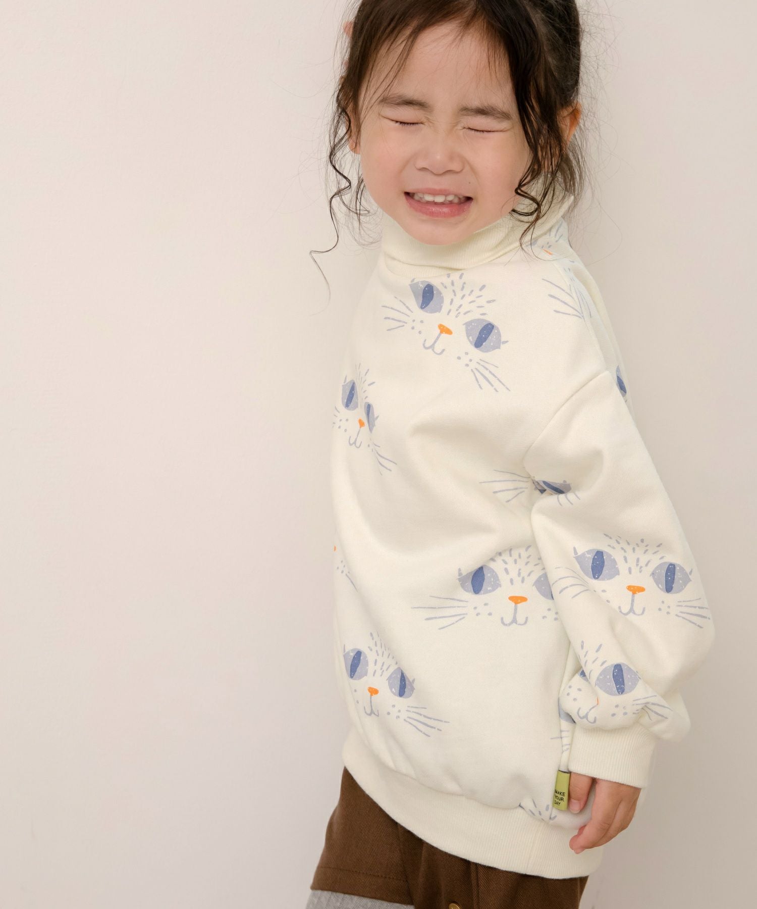 キャッツアイ裏起毛総柄トレーナー□80～140cm|≪公式≫メイクユアデイ
