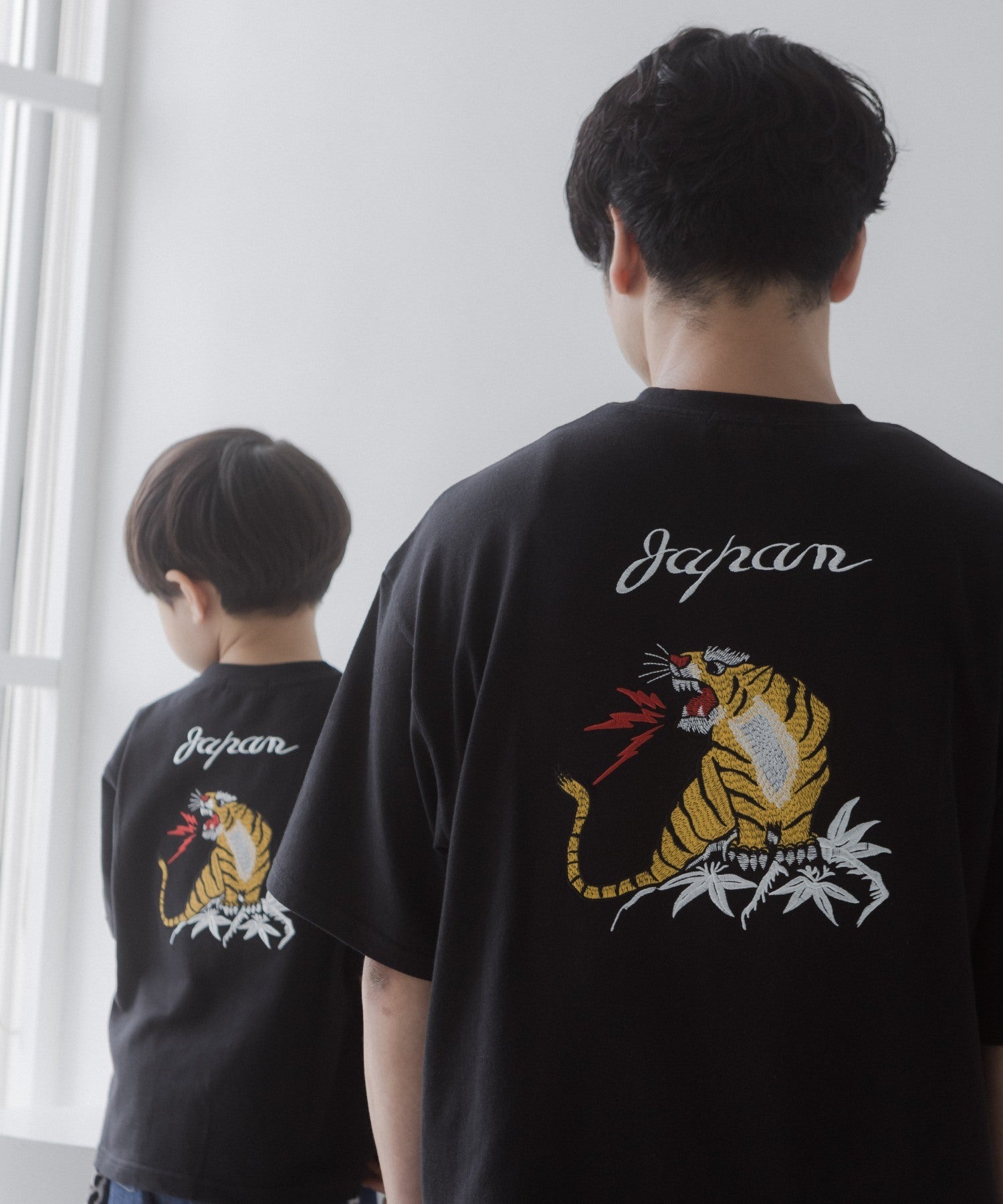 トラ刺繍半袖Tシャツ□パパサイズ|≪公式≫メイクユアデイ